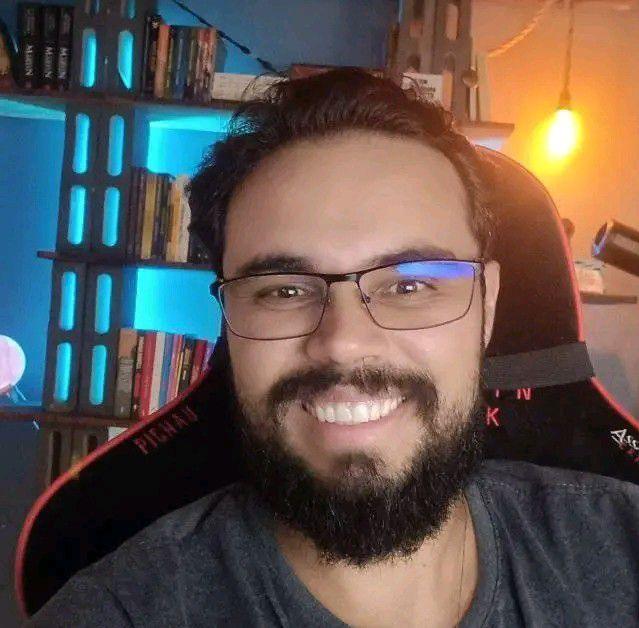 Jhonatan B.